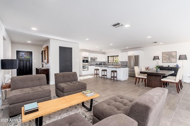 2712 E Mountain View Rd - 09