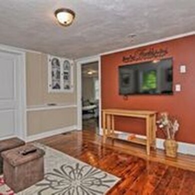 13 Church St unit 1, Upton, MA 01568 - photo 3