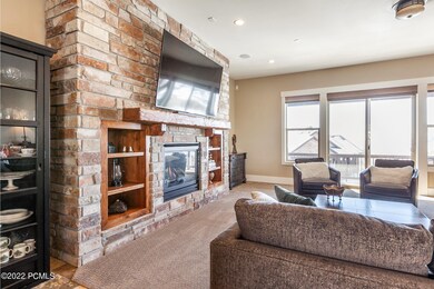 4_Great-Room_high_3810969