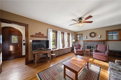 Living room 21 x 12 with hardwood floors, ceiling 