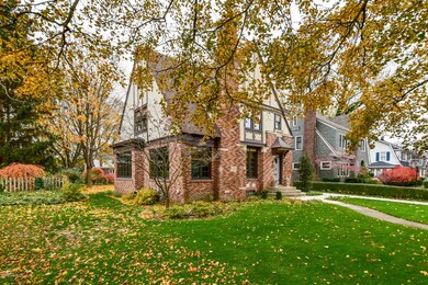 002-photo-front-view-6515292