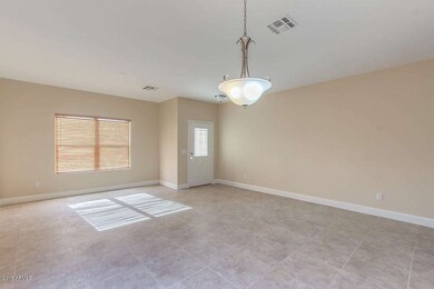 FORMAL DINING