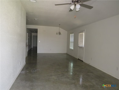 1004 Barbara Jordan St unit B, Killeen, TX 76543 - photo 4