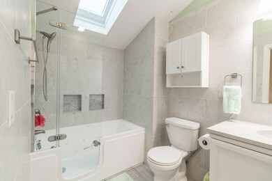 28 Sadler Brunswick-25