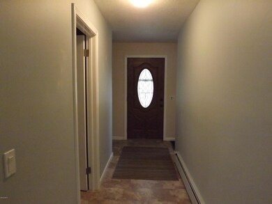 26 Greendale Ave, Pittsfield, MA 01201 - photo 2