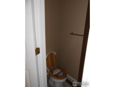 1/2 bath (main)