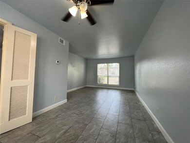 6200 W Tidwell Rd unit 902, Houston, TX 77092 - photo 7