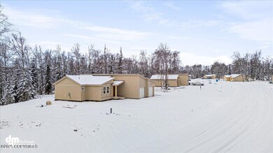06-Aerial Front Photo00019