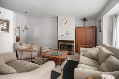 1921 Vine Way Dr unit 35, Canton, MI 48188 - photo 2