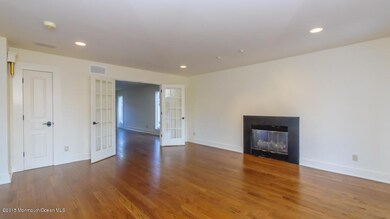 Living Room 1.jpg