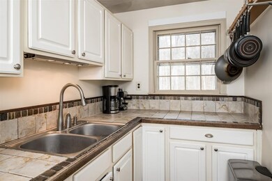 270 Ash Swamp Rd, Newmarket, NH 03857 - photo 3