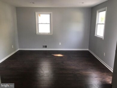 4724 Fable St, Capitol Heights, MD 20743 - photo 2