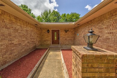 1208 Sunset Dr, Friendswood, TX 77546 - photo 3