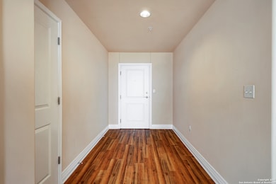 Vidorra unit 1905, San Antonio, TX 78202 - photo 4