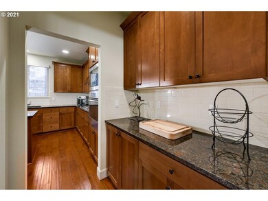 23107 Bland Cir, West Linn, OR 97068 - photo 7