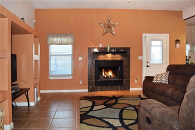 757 Desert Silver Dr, Horizon City, TX 79928 - photo 4