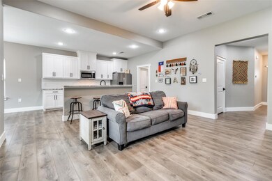 1205 Amsden Cir, Denison, TX 75020 - photo 4