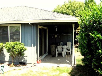 596 Briarwood Dr, Central Point, OR 97502 - photo 6