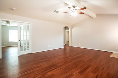 12066 Quartersawn Ln, Pinehurst, TX 77362 - photo 5