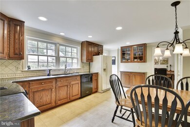 5 Cold Spring Ct, Potomac, MD 20854 - photo 6