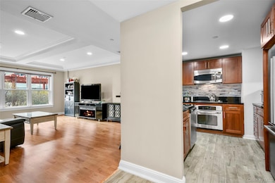 Sweetwater Condos unit 119, Mamaroneck, NY 10543 - photo 6