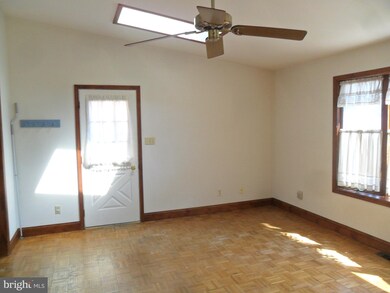 521 W 11th St, New Castle, DE 19720 - photo 6