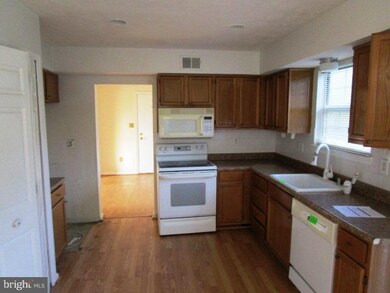 12639 Hillmeade Station Dr, Bowie, MD 20720 - photo 3