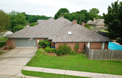 2616 Camelot Ct, Bartlesville, OK 74006 - photo 3