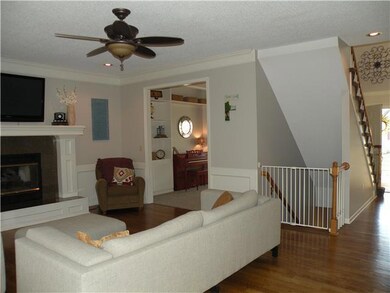 8021 Lichtenauer Dr, Lenexa, KS 66219 - photo 4