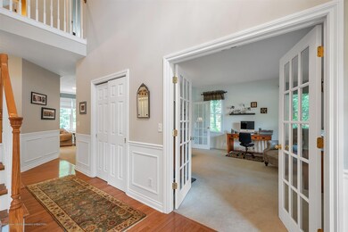 10-1083 Buckingham Rd-WindowStill-R