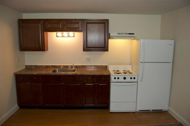 11 Lincoln Ave unit 4, New Market, NH 03857 - photo 2