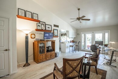 family room 2