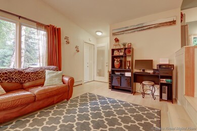 Living Room W/Laminate Flooring