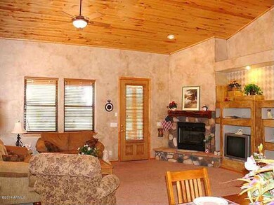 4200 e sugar pine loop family room