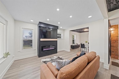 1511 E 37th St, Kansas City, MO 64109 - photo 6