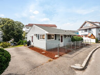 24 Holcombe St, Worcester, MA 01604 - photo 5