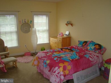 7313 Caledon Ct, Laurel, MD 20707 - photo 5