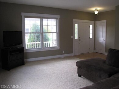 38 Knollwood Pkwy unit 4, Holland, MI 49423 - photo 2