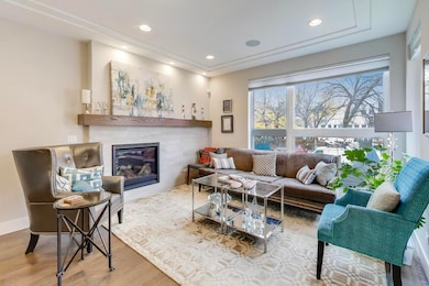 3943 N Francisco Ave, Chicago, IL 60618 - photo 2