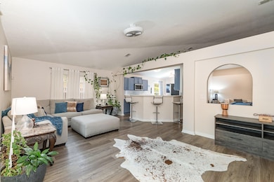 1736 Vista Lake Cir, Melbourne, FL 32904 - photo 7