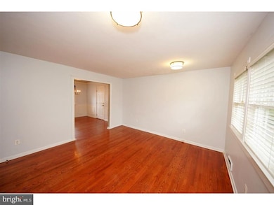 572 Village Rd W, Princeton Junction, NJ 08550 - photo 5