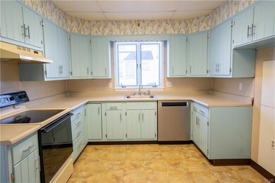 201 George St, Pen Argyl, PA 18072 - photo 3