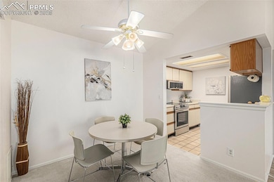 Open dining area, convenient to kitchen and living room