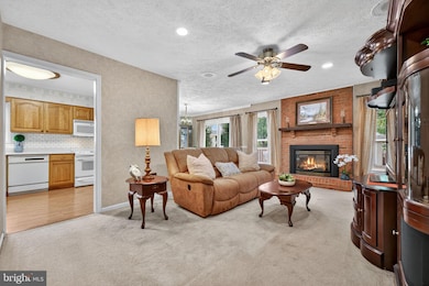 8945 Sweetbriar St, Manassas, VA 20110 - photo 2