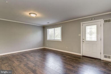 6915 Forest Terrace, Hyattsville, MD 20785 - photo 4