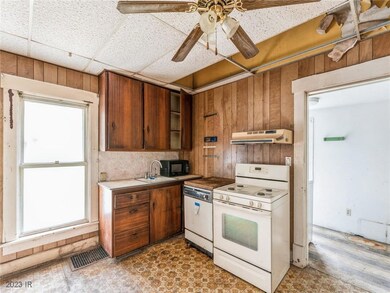 2622 E Walnut St, Des Moines, IA 50317 - photo 7