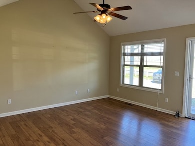 191 Pyle Ln, Hopkinsville, KY 42240 - photo 3