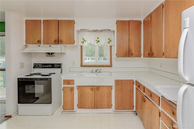 24810 16th Ave S, Des Moines, WA 98198 - photo 6