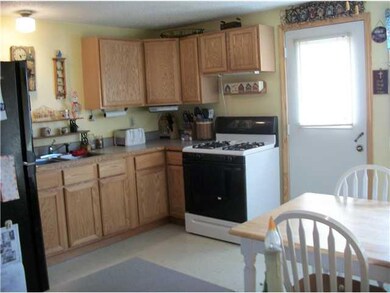 888 Revere Ave, North Tonawanda, NY 14120 - photo 2