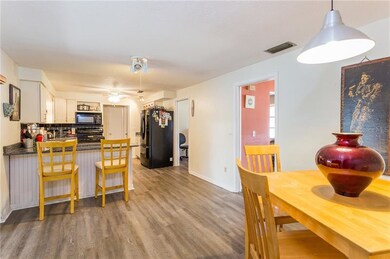 Kitchen eat-in area. Lots of counter space, flex s